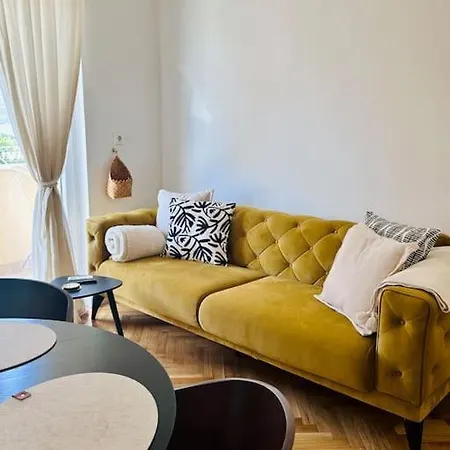 Apartment Urban Cozy Newly Renovated